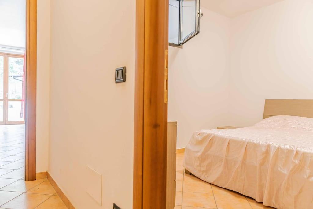 Relax In Nature And Lake Free Parking Luino Exterior photo