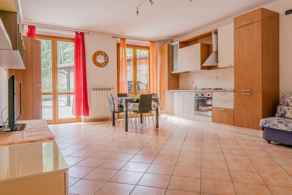 Relax In Nature And Lake Free Parking Luino Exterior photo